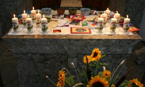 Altar mit Kerzen